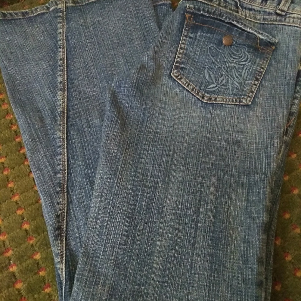 Jean - Picture 2 of 2